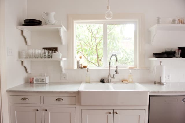farmhouse sink
